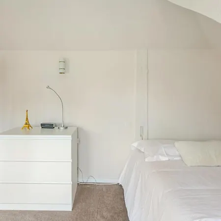 And The Au Coeur De Apartment *